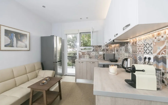 Stylish and Modern Apartment in the Heart of Athens