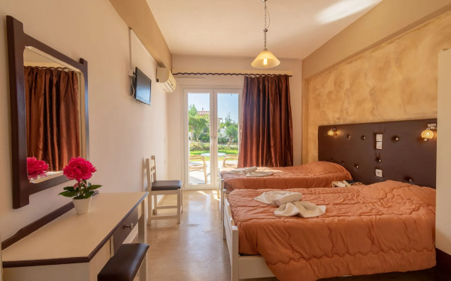 Akis Villa Studios & Apartments with Pool