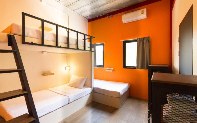 Khunsuek Muay Thai Hostel
