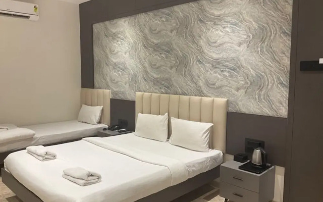 Hotel Govind Regency