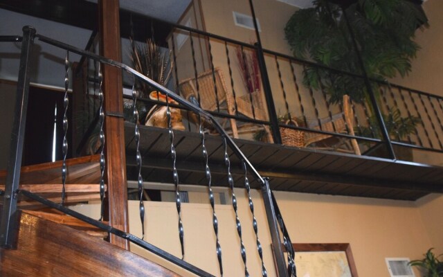 Pelican House by RedAwning