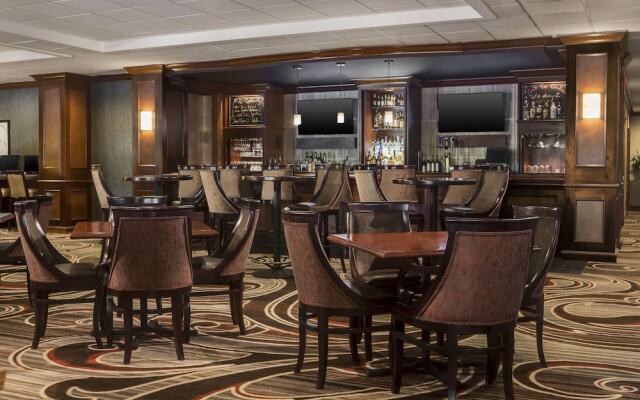 Crowne Plaza Omaha Old Mill