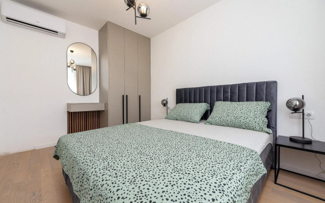 City Lux Apartment 2 - with garage and balcony