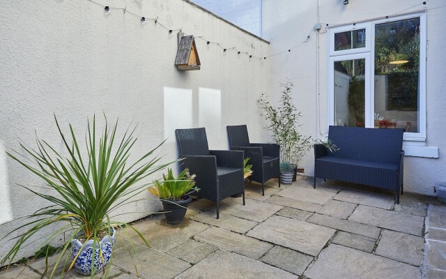 Host Stay High Street