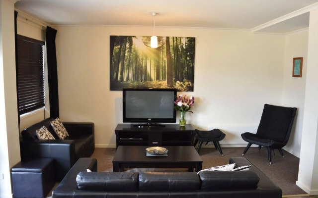 Gebi's Apartments Falls Creek