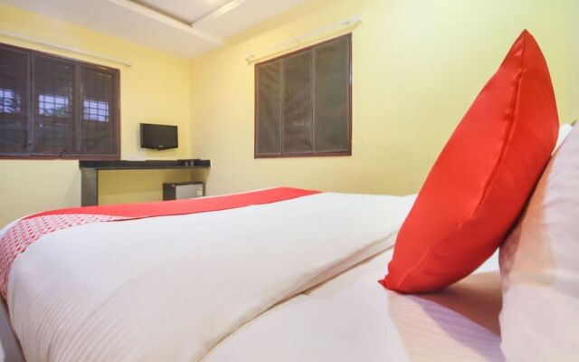 Oyo 48704 Rashi Farms