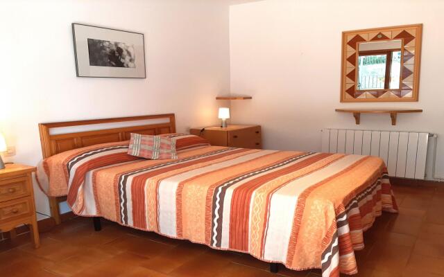 Alier in Llafranc with 3 bedrooms and 1 bathrooms