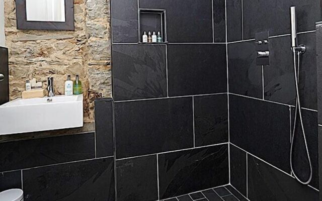 Live and Let Live Inn