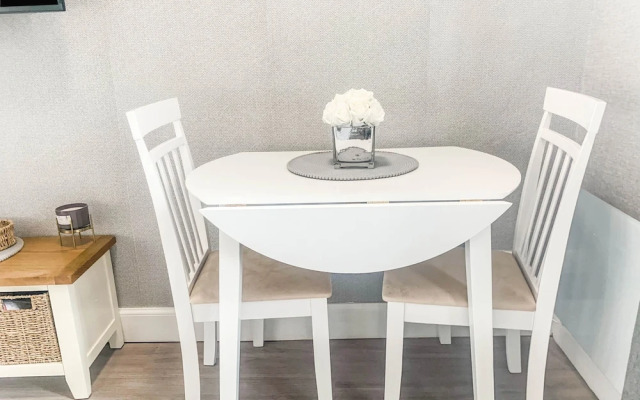 The Rosebery Retreat By The Castle 1-bed Apartment