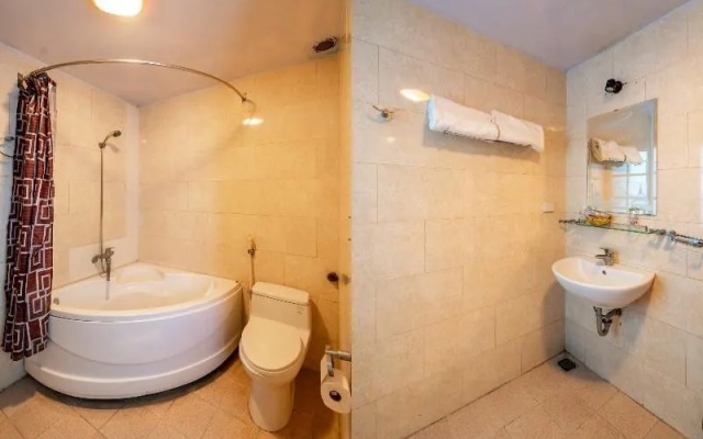 Super Oyo 266 Golden Gate