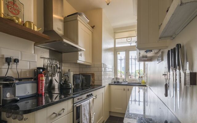 Bohemian home by Kings Cross