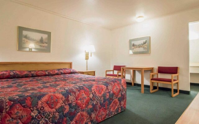 Deer Lodge Motel