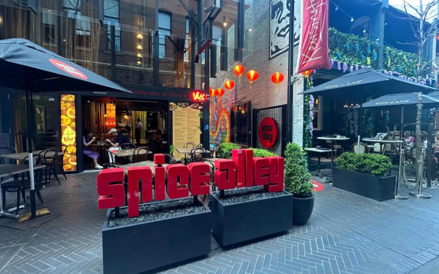 Sydney Riseon Hotel