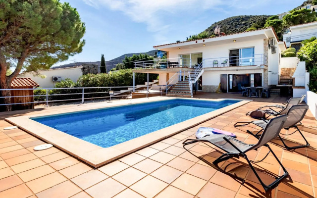 FENER DE DALT 89 Magnífica casa con piscina y vistas