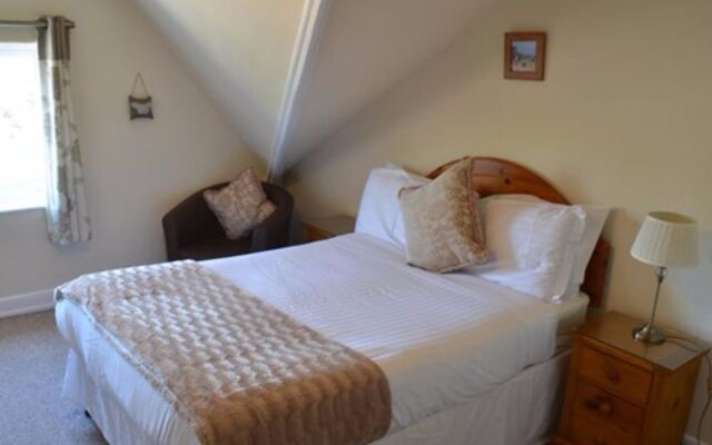 Lowdens Guest House
