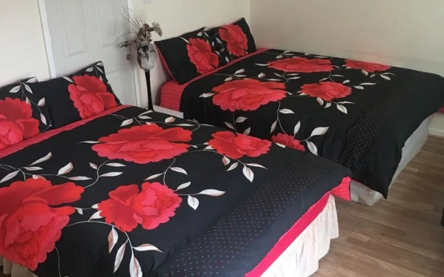 Martindale Holiday Home