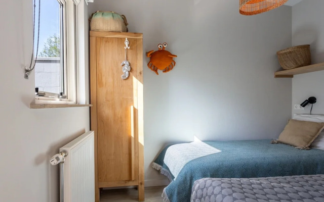 Beachside Holiday Home in Kamperland With Garden