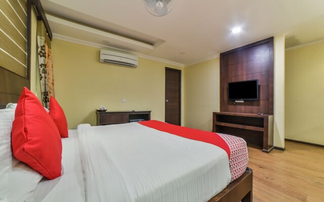 OYO 4668 Hotel Ocean Residency