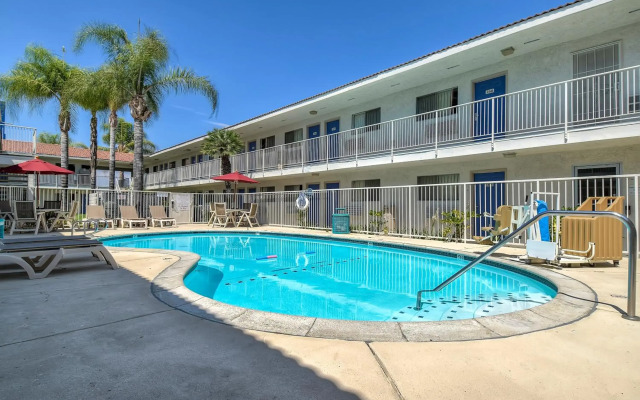 Motel 6 Rowland Heights, CA - Los Angeles - Pomona