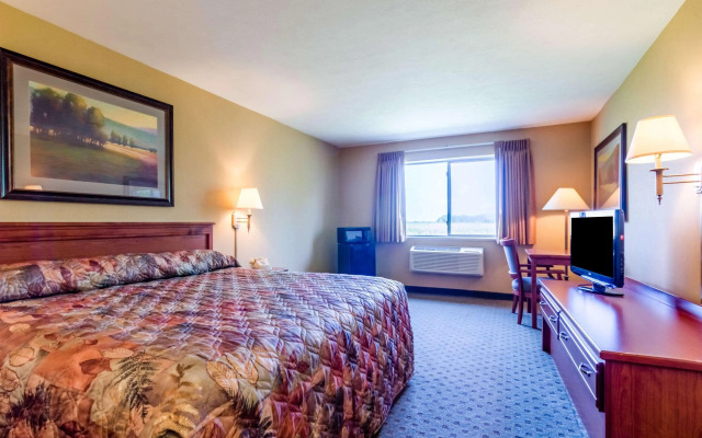 Super 8 by Wyndham Cozad