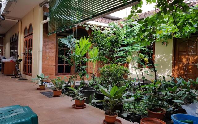 OYO 90095 Indah Homestay
