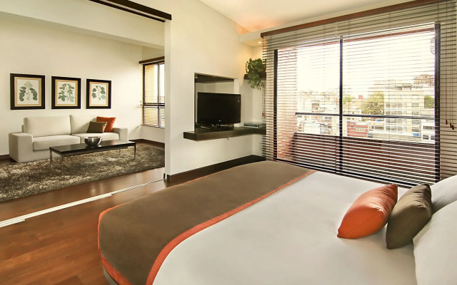 Nico ApartaSuites