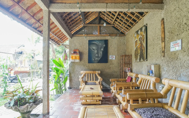 Padi-Padi Hostel & Bar
