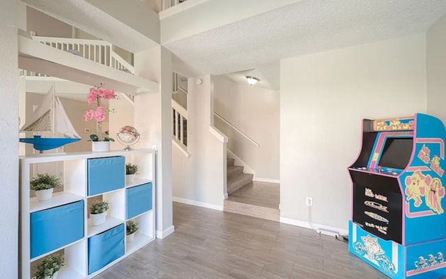 Beat the Heat in Katy w Pool