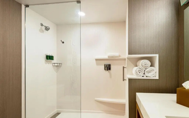 Courtyard by Marriott Winston - Salem Downtown