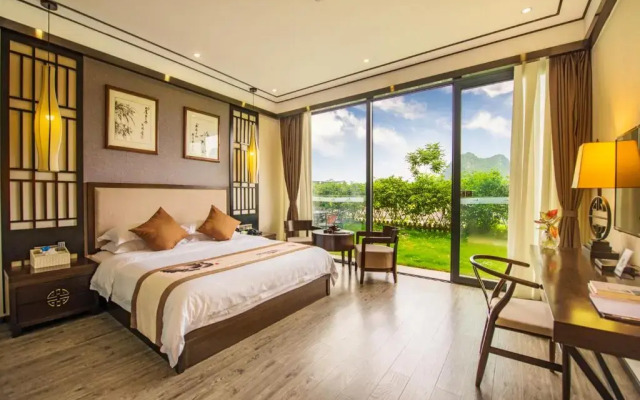 Peach Blossom Resort Hotel