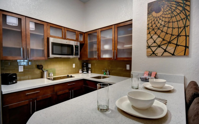 Staybridge Suites Holland by IHG