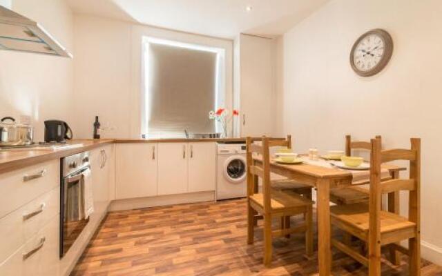 Riverside View Apartment