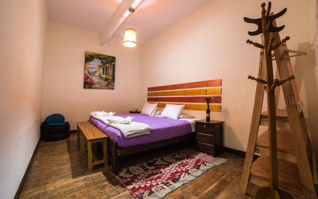 Gaia House Hostel - Adults Only