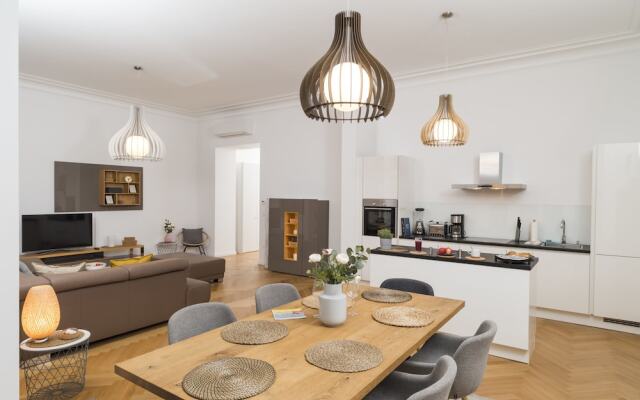 Singerstraße Luxury Apartment