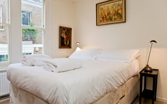 Beautiful 2 Bed home in Kensington Mews