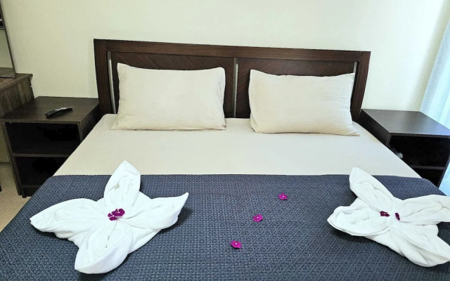 Mangotree Apartel & Resor
