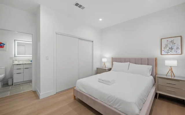 Not Affected by the Fire/modern Spacious Home With Parking & Fully Equipped Kitchen #3