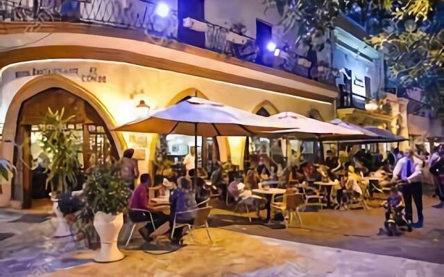 Hotel Colonial Blanco