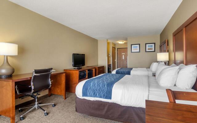 Comfort Inn and Suites Pittsburg