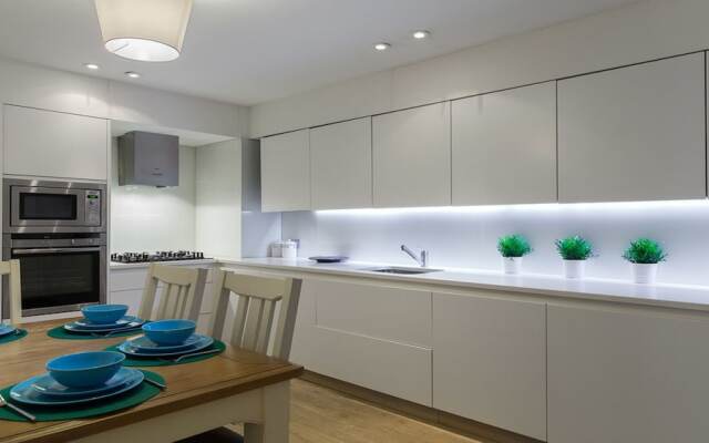 Bloom Field Court Apartments