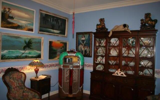 Heron Cay Lakeview Bed & Breakfast Inn