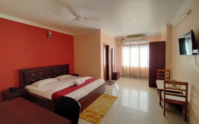 Goroomgo Crystal Inn Guwahati