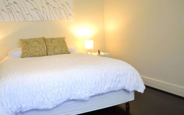 20 Hill Avenue Bed & Breakfast