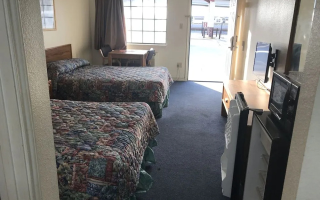 Country Inn Motel