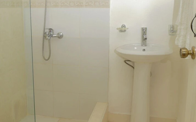 Onyx Aparta Hotel