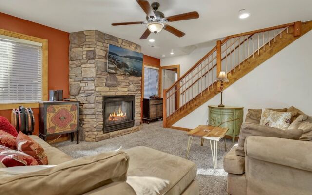 Knotty Pines LOG Cabin #2414