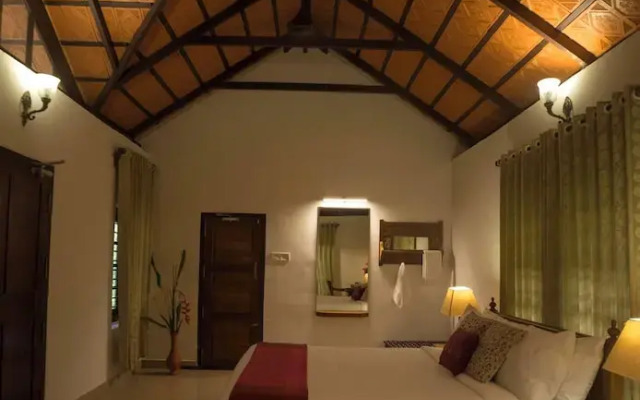 Palmgrove Lake Resort