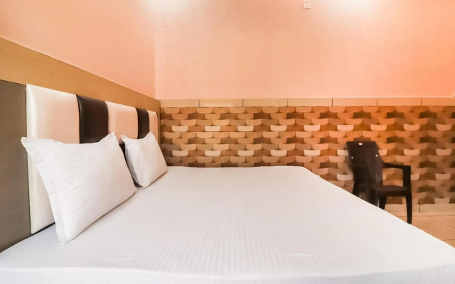 SPOT ON 85285 Shikhar Hotel