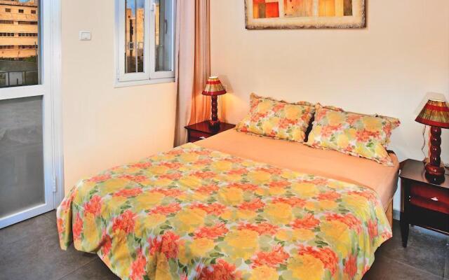 Port Inn - Hostel