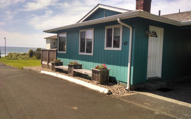 Silver Surf Motel